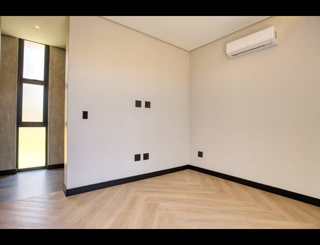 4 BEDROOM HOUSE FOR SALE IN SEATON ESTATE